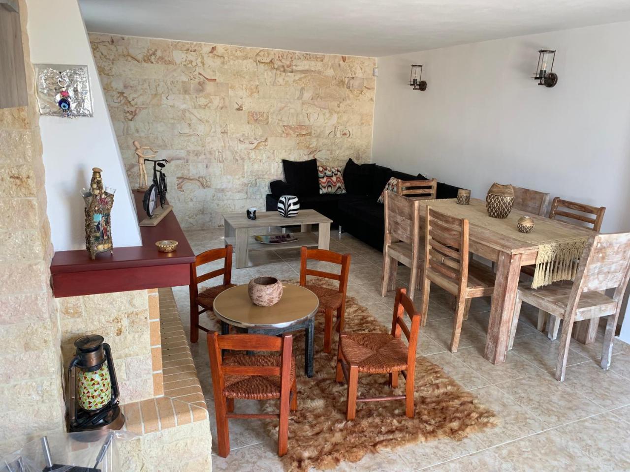 Peaceful House Near Airport Βίλα Pikérmion Εξωτερικό φωτογραφία