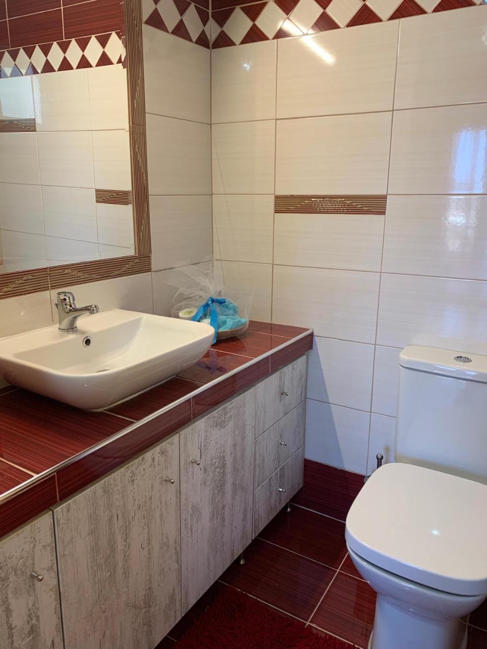 Peaceful House Near Airport Βίλα Pikérmion Εξωτερικό φωτογραφία