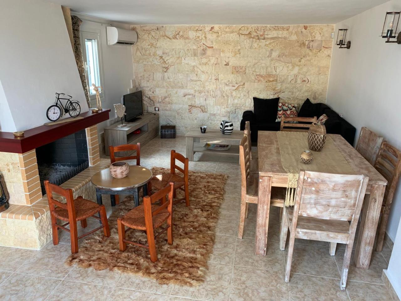 Peaceful House Near Airport Βίλα Pikérmion Εξωτερικό φωτογραφία