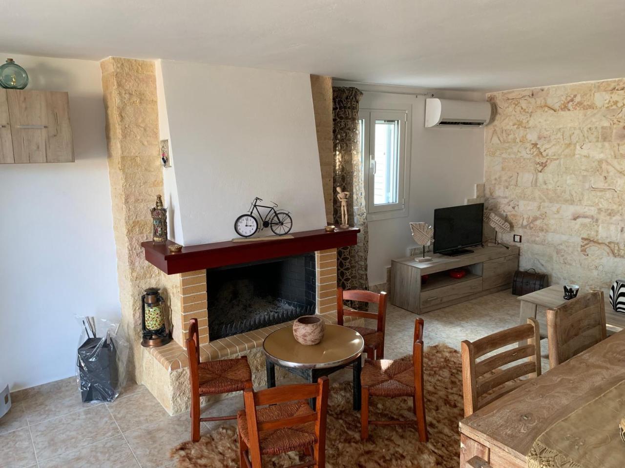 Peaceful House Near Airport Βίλα Pikérmion Εξωτερικό φωτογραφία