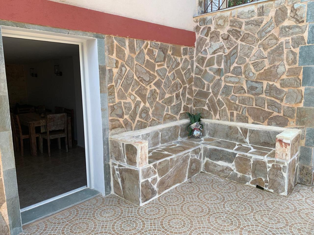Peaceful House Near Airport Βίλα Pikérmion Εξωτερικό φωτογραφία